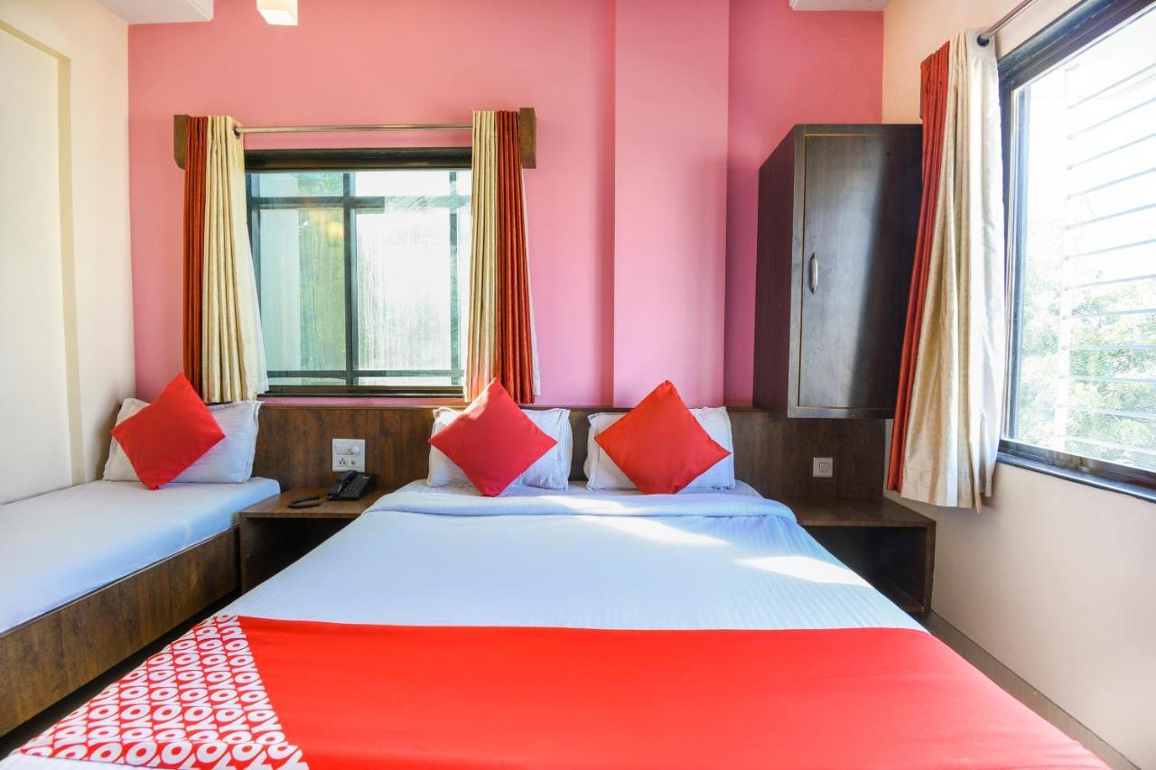 Sai Palkhi Hotel Shirdi Exterior photo